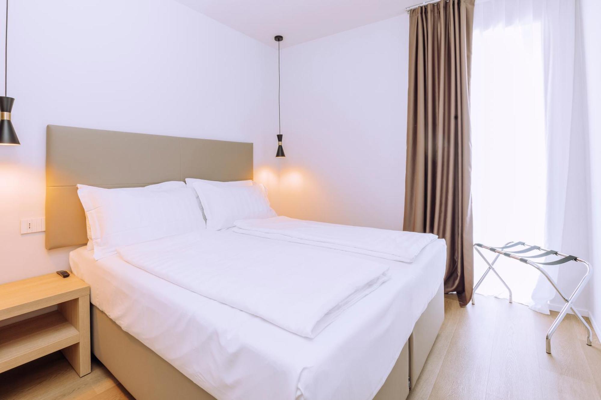 Ah Porticcioli Boutique Apartments San Felice del Benaco Dış mekan fotoğraf