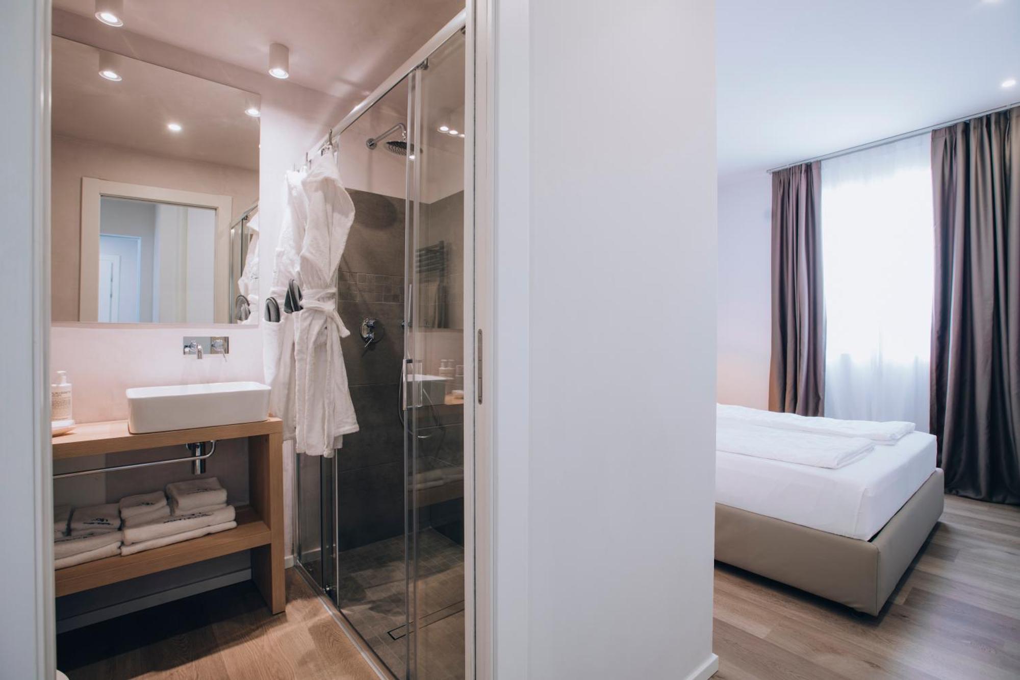 Ah Porticcioli Boutique Apartments San Felice del Benaco Dış mekan fotoğraf