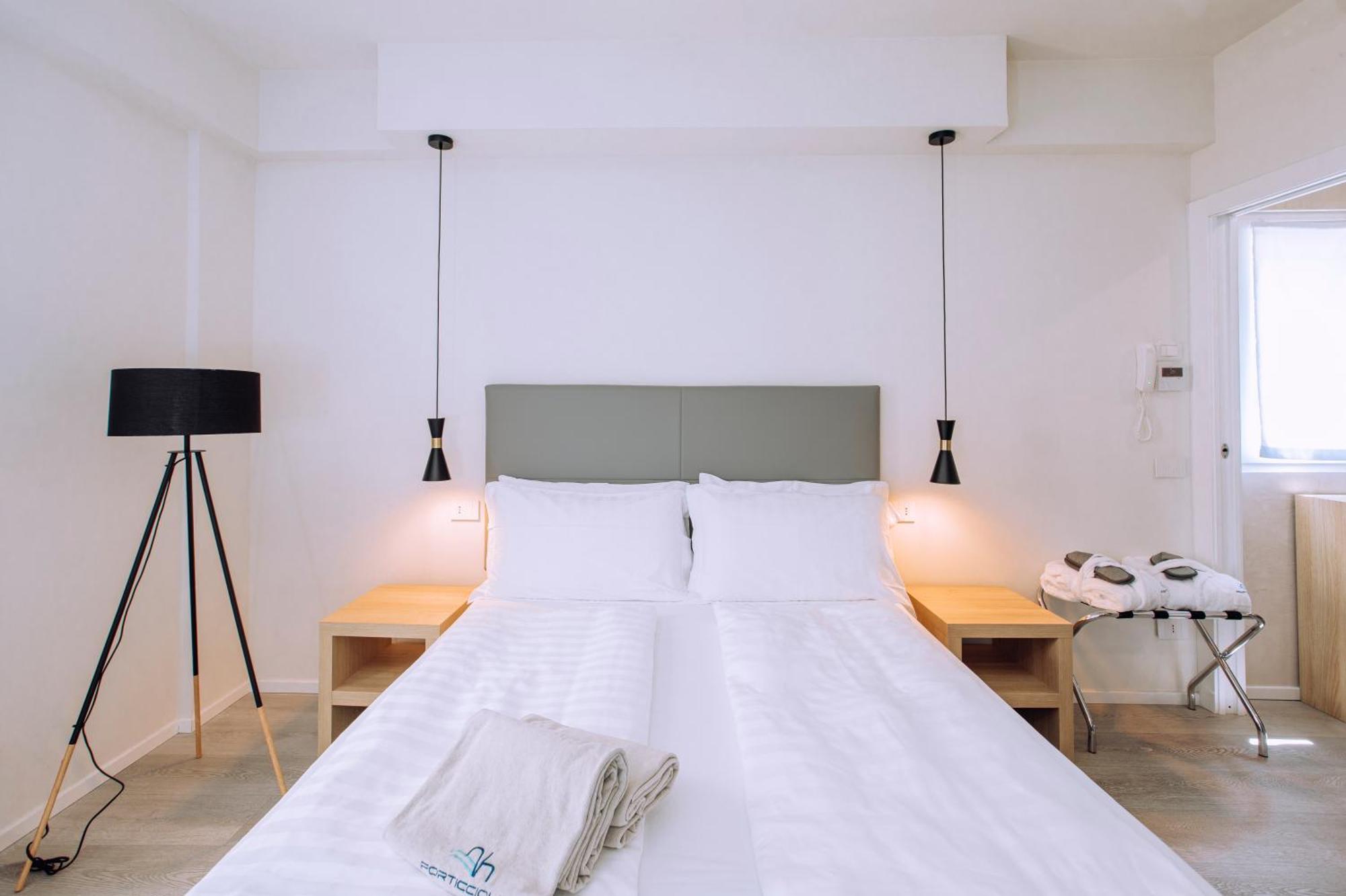 Ah Porticcioli Boutique Apartments San Felice del Benaco Dış mekan fotoğraf