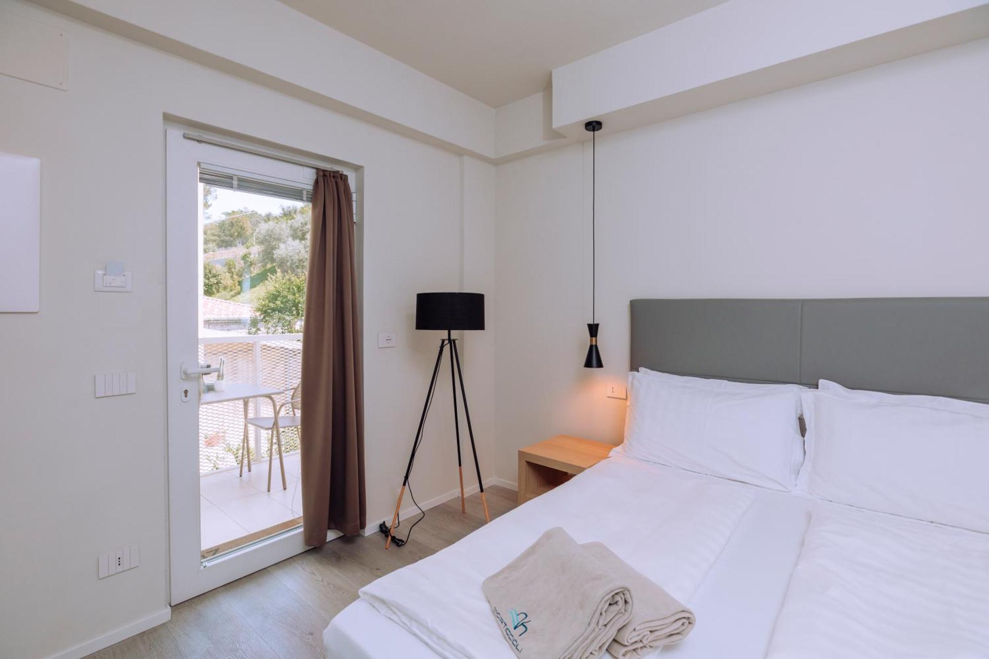 Ah Porticcioli Boutique Apartments San Felice del Benaco Dış mekan fotoğraf